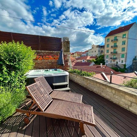 Terrace Apartman Premium Belvaros Jacuzzival Daire Veszprém Dış mekan fotoğraf